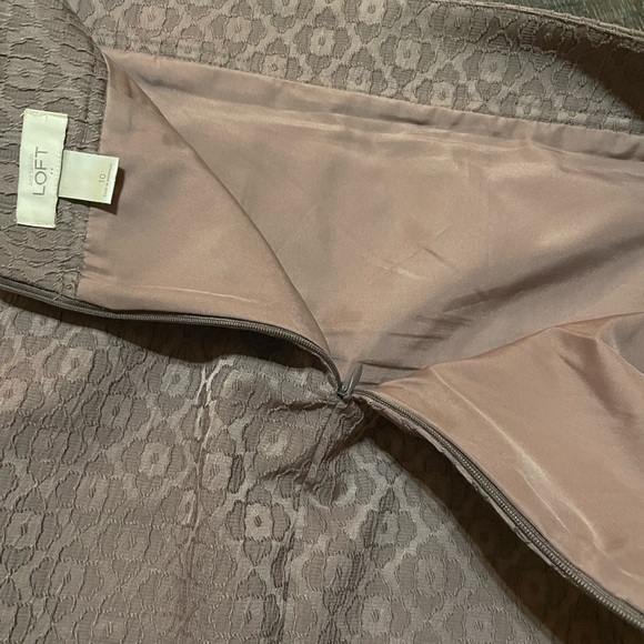 Loft size 10 mauve skirt - Picture 7 of 7